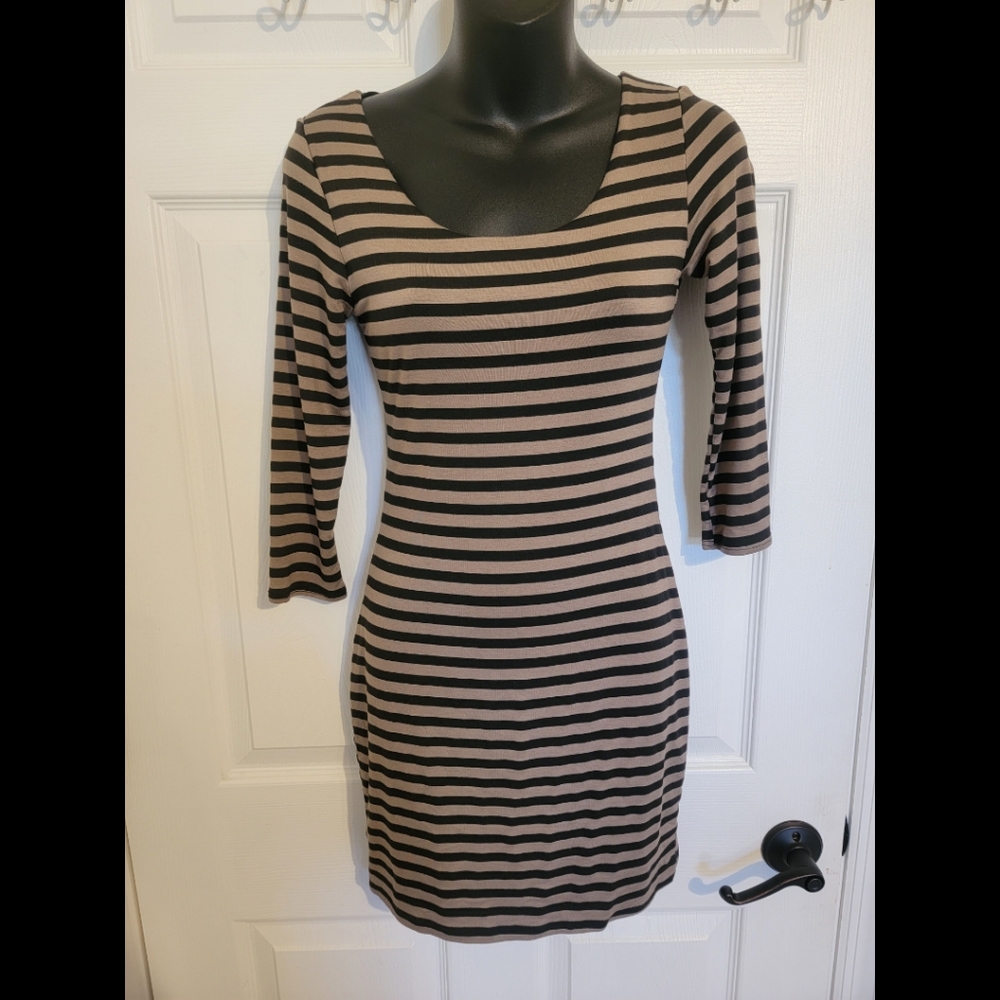 Soprano striped dress